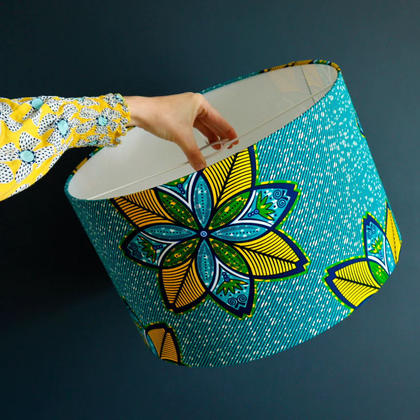 Les tissus glanés au fil du monde, au cœur de mes créations